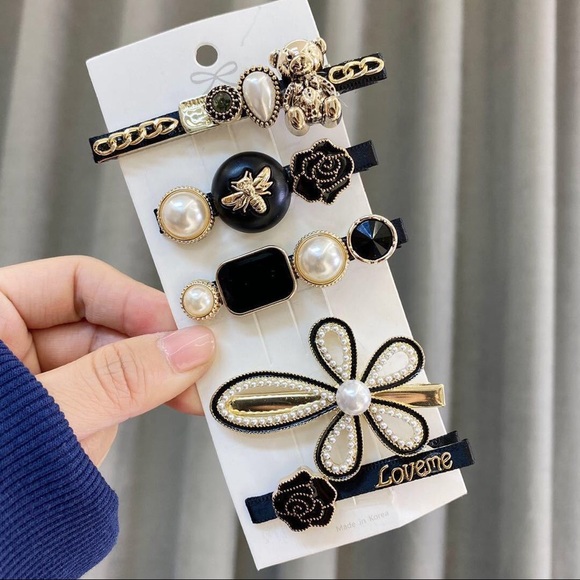 Accessories - BOGO black/gold/pearl honeybee Hair clip set(5)